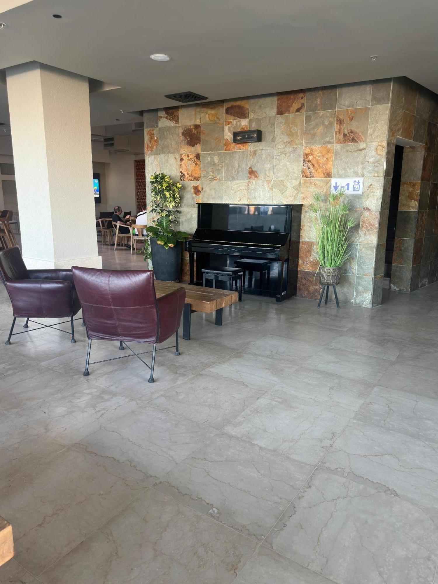 Comfort Hotel 엘라트 외부 사진